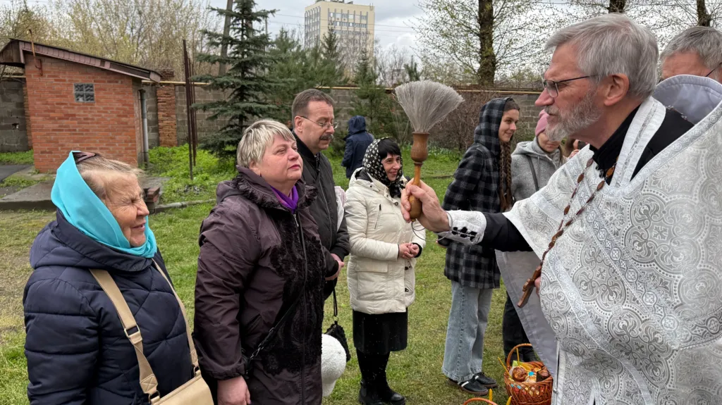 Orthodox Easter truce in Ukraine with skepticism and hope